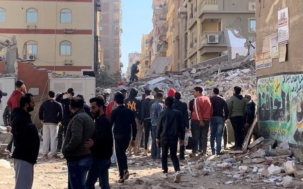 Sập chung cư 13 tầng ở Cairo (Ai Cập), 8 người thiệt mạng